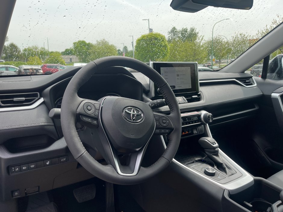 2025 Toyota RAV4 Hybrid XLE PREMIUM-5