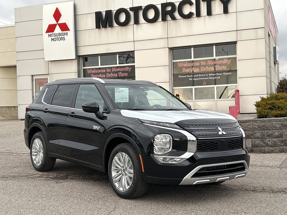 2024  OUTLANDER PHEV LE.. Free Winter Tires in Whitby, Ontario