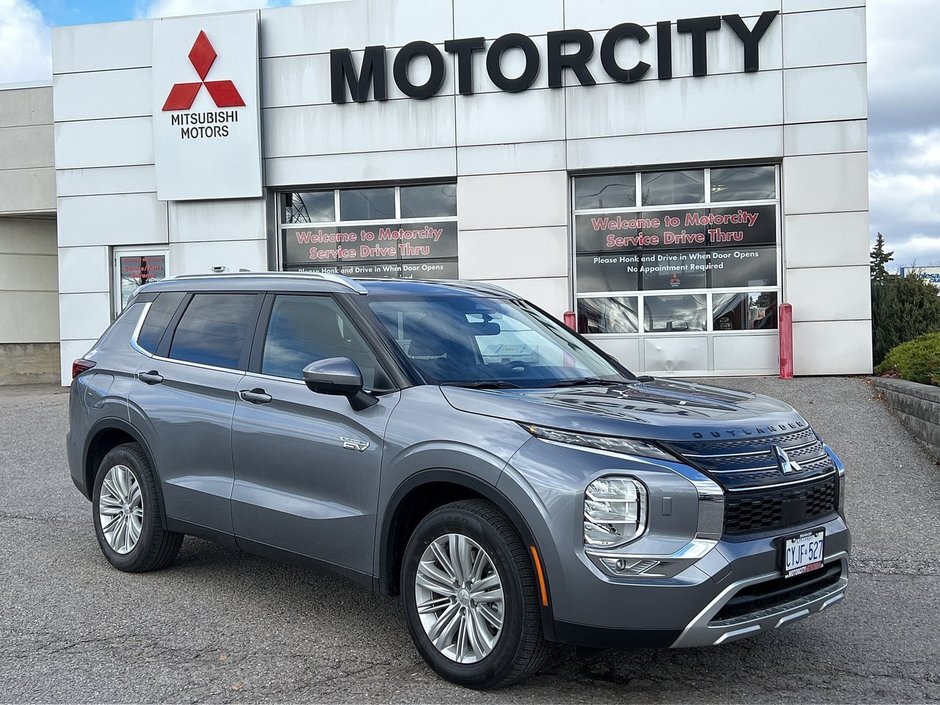 2024  OUTLANDER PHEV LE.. Free Winter Tires in Whitby, Ontario