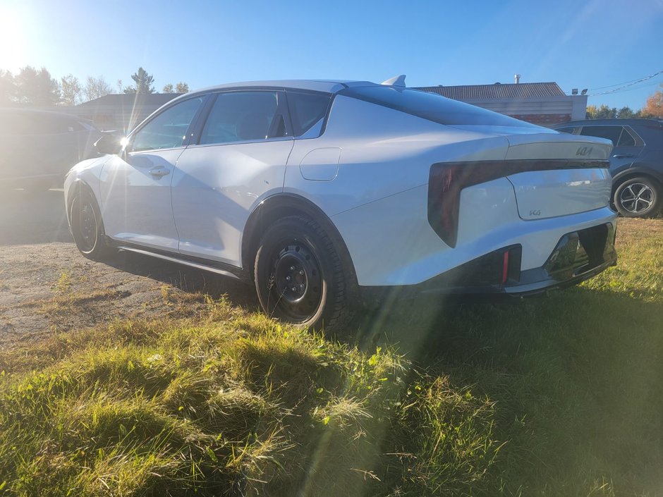 2025 Kia K4 GT-LINE TURBO