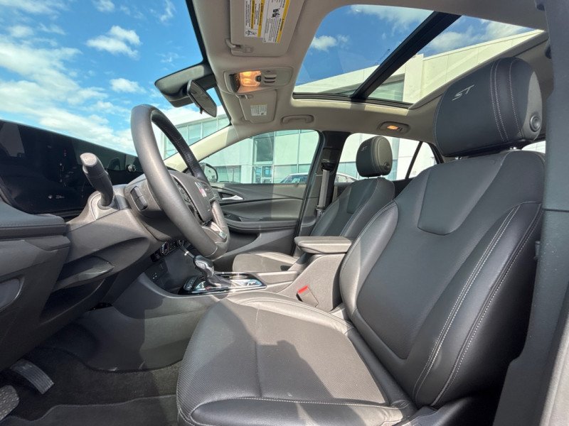 2024 Buick Encore GX Sport Touring  - Power Liftgate-10