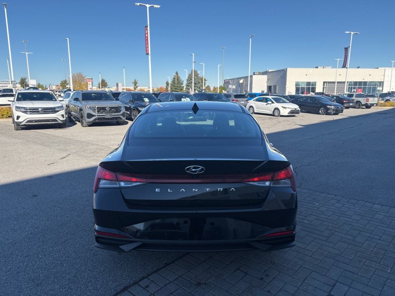 Hyundai Elantra Preferred  -  Heated Seats 2022-3