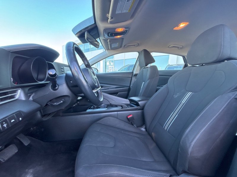 Hyundai Elantra Preferred  -  Heated Seats 2022-9