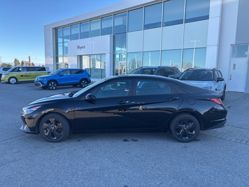 Hyundai Elantra Preferred  -  Heated Seats 2022-1