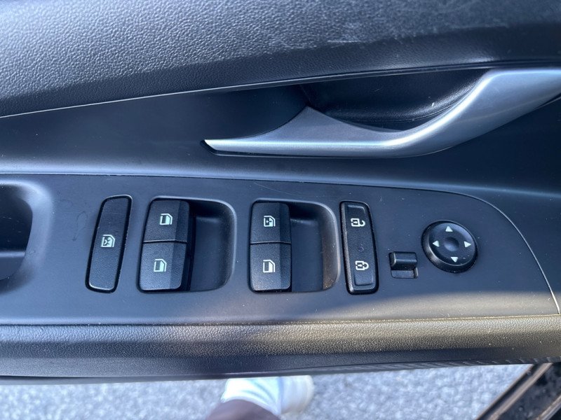 Hyundai Elantra Preferred  -  Heated Seats 2022-8