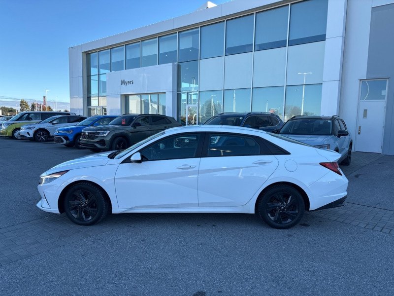 Hyundai Elantra Preferred  -  Heated Seats 2022-1