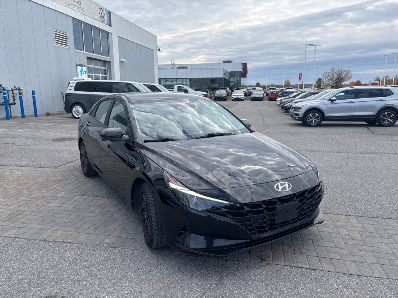 Hyundai Elantra Preferred  -  Heated Seats 2023-5