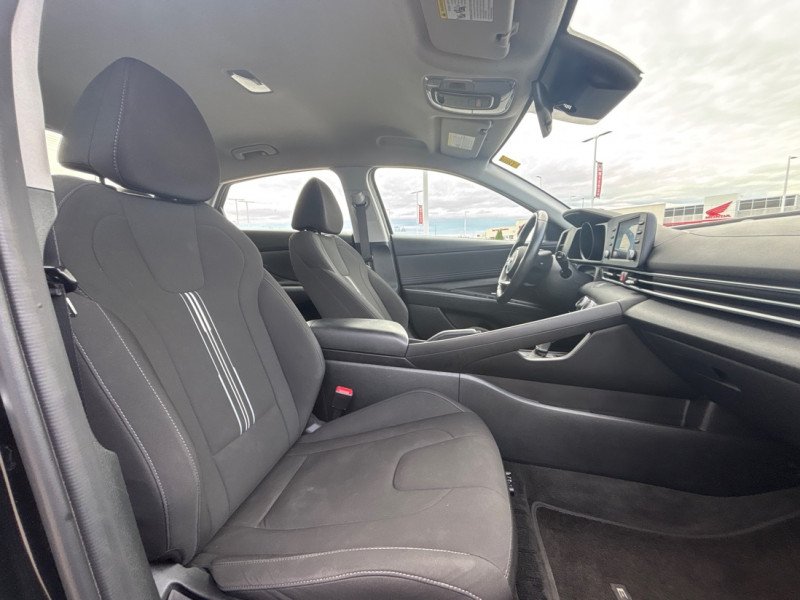 Hyundai Elantra Preferred  -  Heated Seats 2023-10