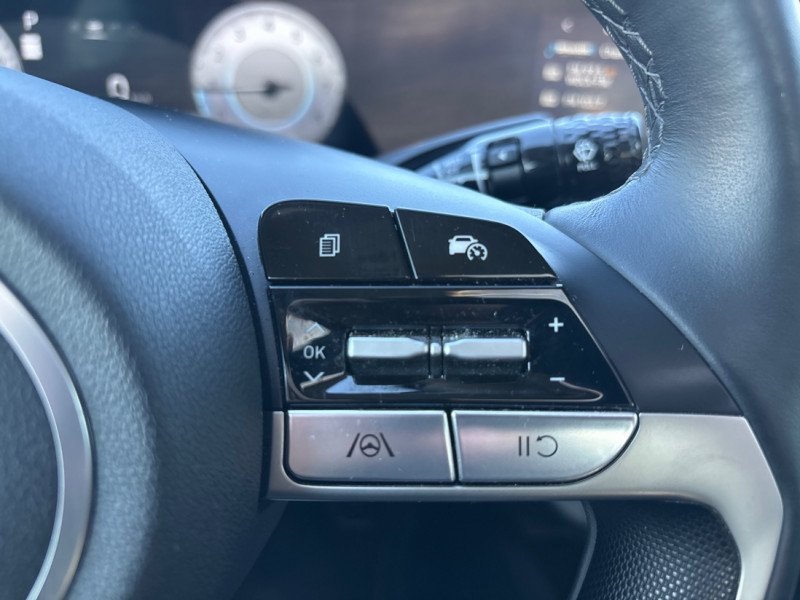 Hyundai Elantra Preferred IVT w/Tech Pkg 2024-14