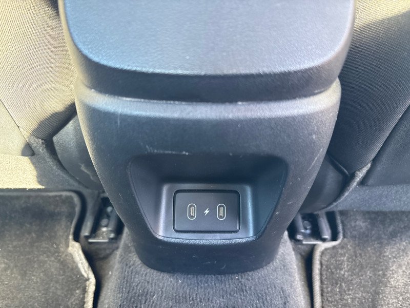 Hyundai Elantra Preferred IVT w/Tech Pkg 2024-19