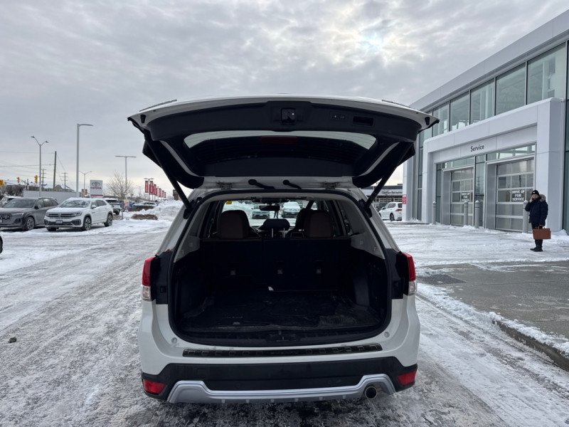2024 Subaru Forester Premier  - Leather Seats-9