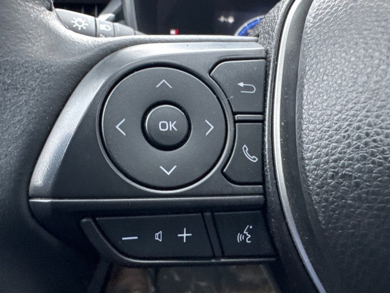 2024 Toyota Corolla Cross XLE AWD  - Navigation-18