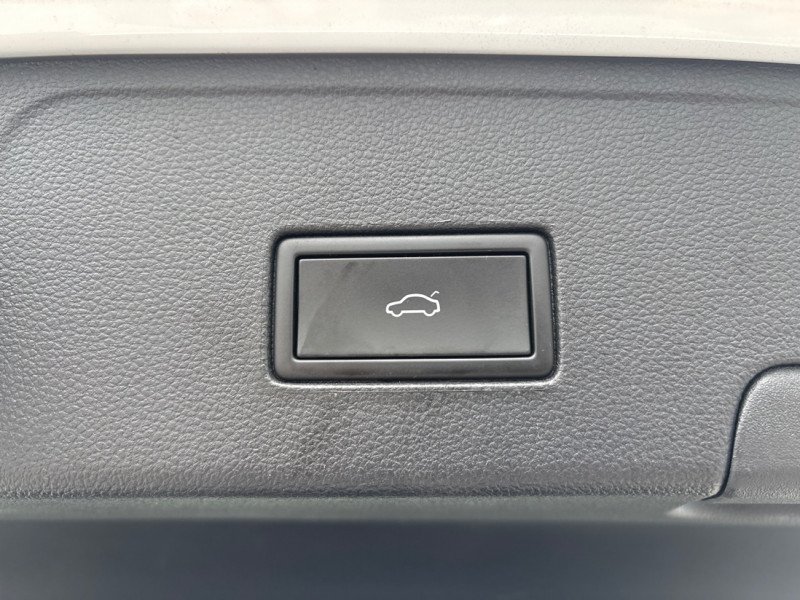 2022 Volkswagen Atlas Cross Sport Highline 3.6 FSI-5