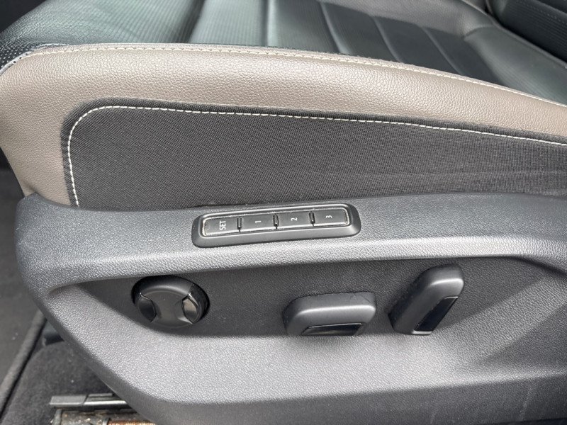 2022 Volkswagen Atlas Cross Sport Highline 3.6 FSI-11