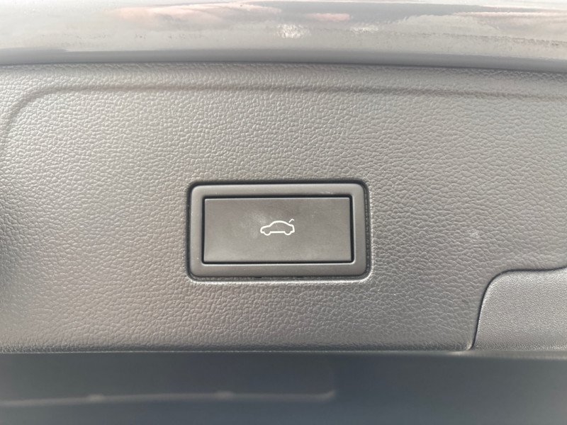 2025 Volkswagen Atlas Cross Sport Comfortline R-Line Black Edition 2.0 TSI-5