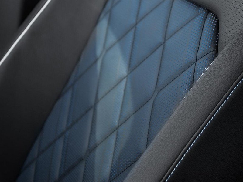 Volkswagen Atlas Cross Sport Execline  - Massaging Seats 2026-19