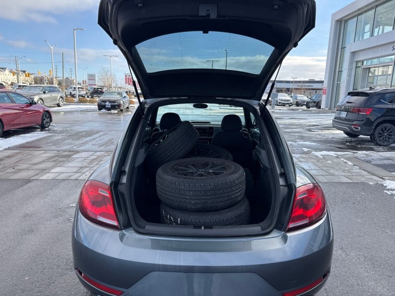 Volkswagen BEETLE COUPE Trendline 1.8T 6sp at w/ Tip 2017-10