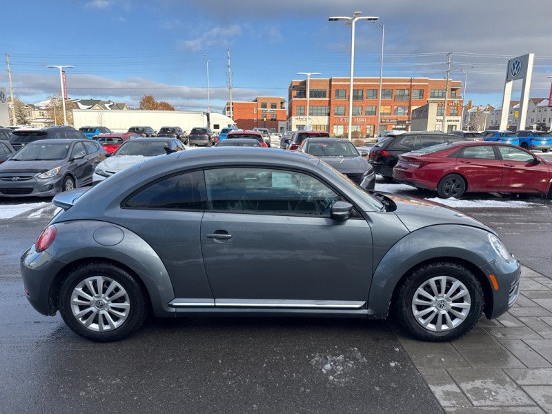 Volkswagen BEETLE COUPE Trendline 1.8T 6sp at w/ Tip 2017-5