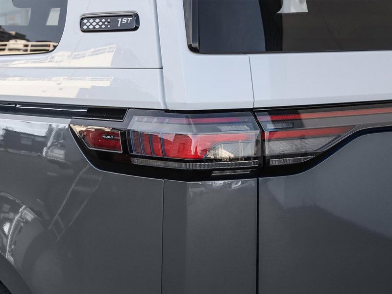 2025 Volkswagen ID. Buzz 1st Edition 4MOTION-9