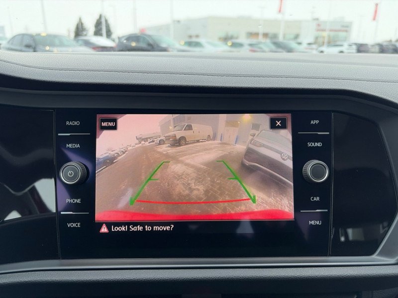 Volkswagen Jetta Highline Manual 2019-17