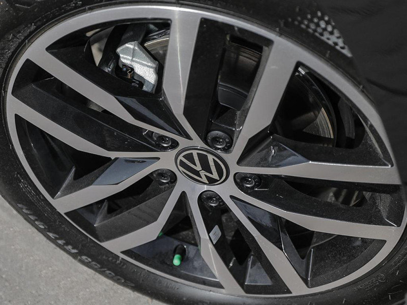 Volkswagen Jetta Comfortline Sport Package 2025 N7215 Hunt Club