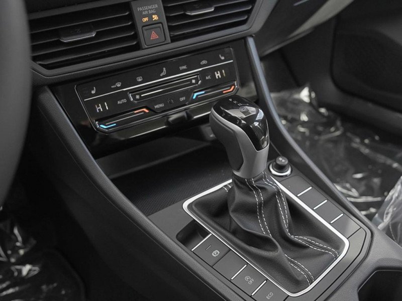 Volkswagen Jetta Trendline  - Low Mileage 2026-14