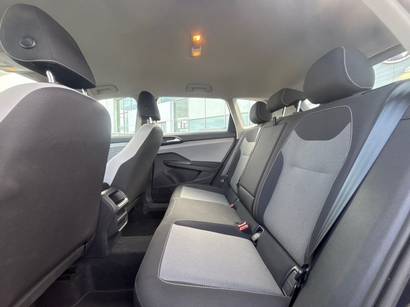 Volkswagen Taos Trendline 4MOTION  - Heated Seats 2022-18