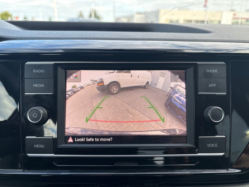 Volkswagen Taos Trendline 4MOTION  - Heated Seats 2022-17