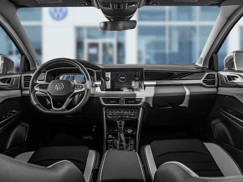 Volkswagen Taos Highline  - Leather Seats 2025-18