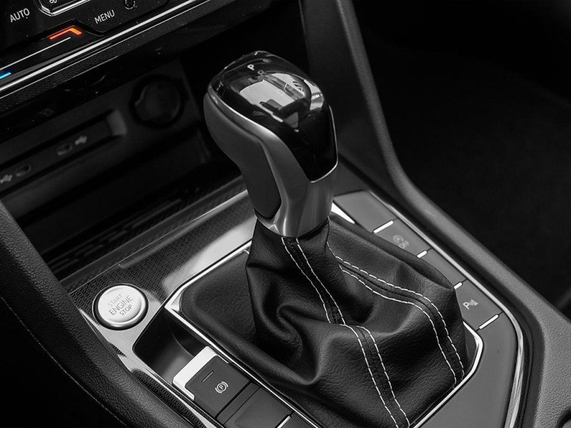 Volkswagen Taos Highline  - Cooled Seats 2025-14