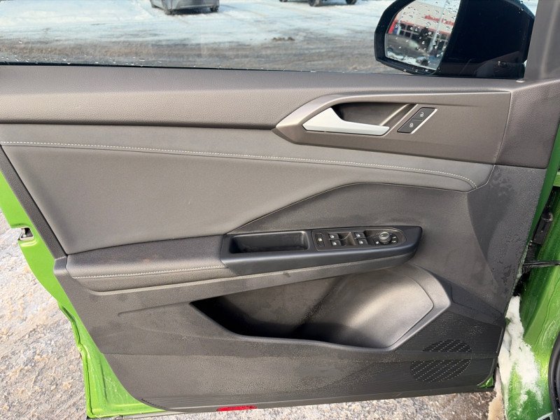 Volkswagen Taos Comfortline Black Edition 2025-6