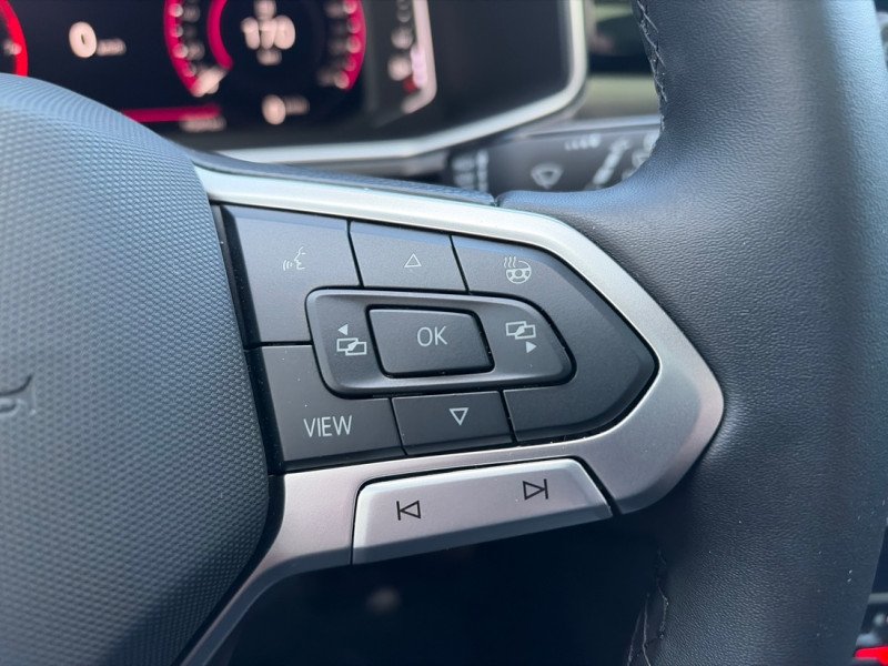 Volkswagen Taos Comfortline Black Edition 2025-13