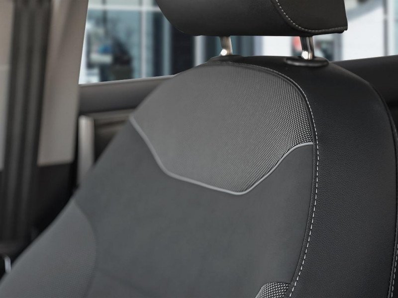 Volkswagen Taos Comfortline Black Edition 2026-17