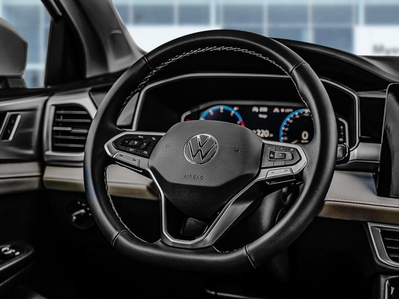 2026 Volkswagen Taos Comfortline  - Sunroof-10