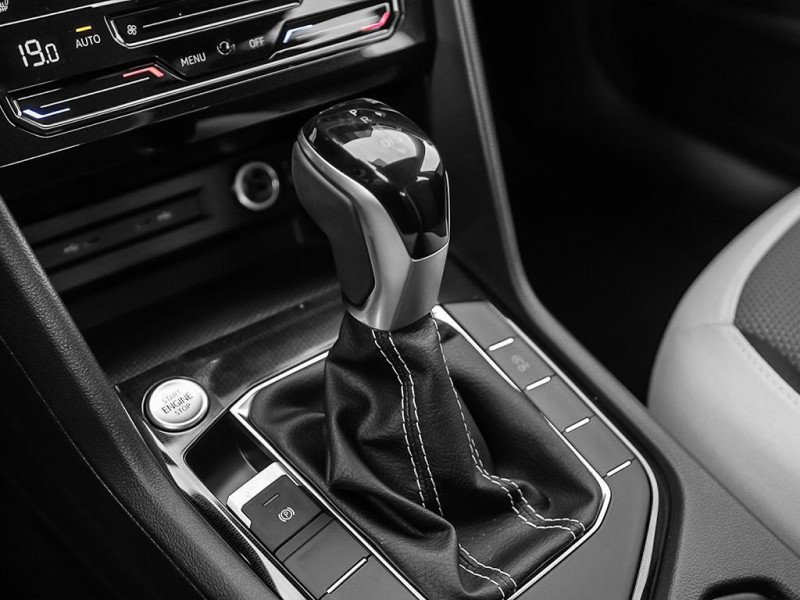 Volkswagen Taos Trendline 4MOTION  - Heated Seats 2026-13