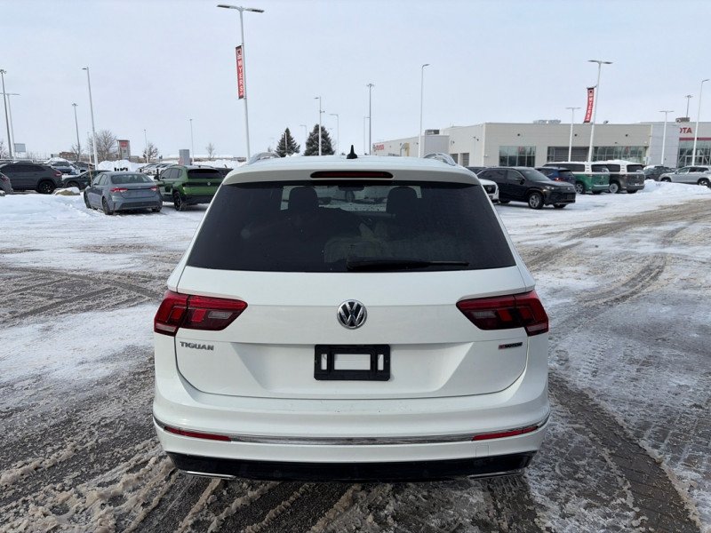Volkswagen Tiguan Highline 4MOTION  - Sunroof 2021-3