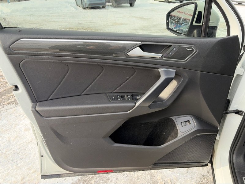 Volkswagen Tiguan Highline 4MOTION  - Sunroof 2021-7