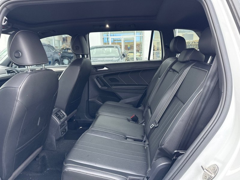 2022 Volkswagen Tiguan Comfortline R-Line Black Edition-10