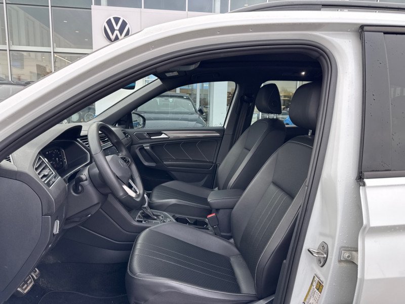 2022 Volkswagen Tiguan Comfortline R-Line Black Edition-11