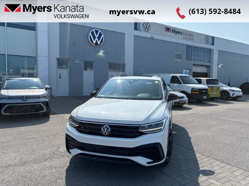 2023 Volkswagen Tiguan Comfortline R-Line Black Edition-0