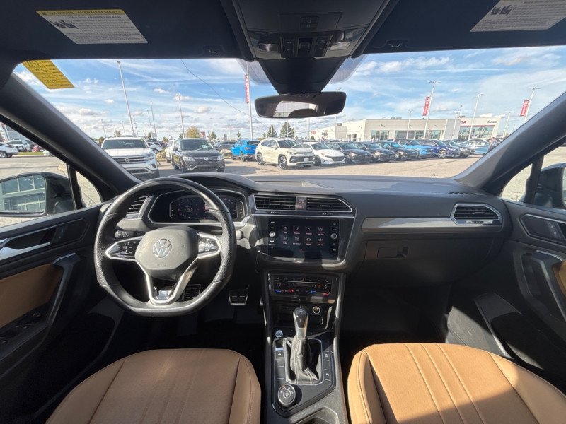 2023 Volkswagen Tiguan Comfortline R-Line Black Edition-11