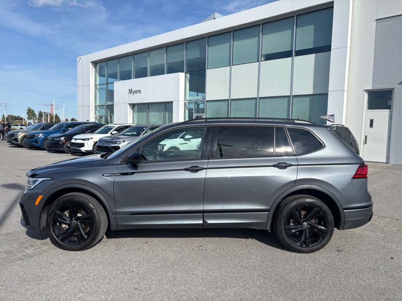 2023 Volkswagen Tiguan Comfortline R-Line Black Edition-1