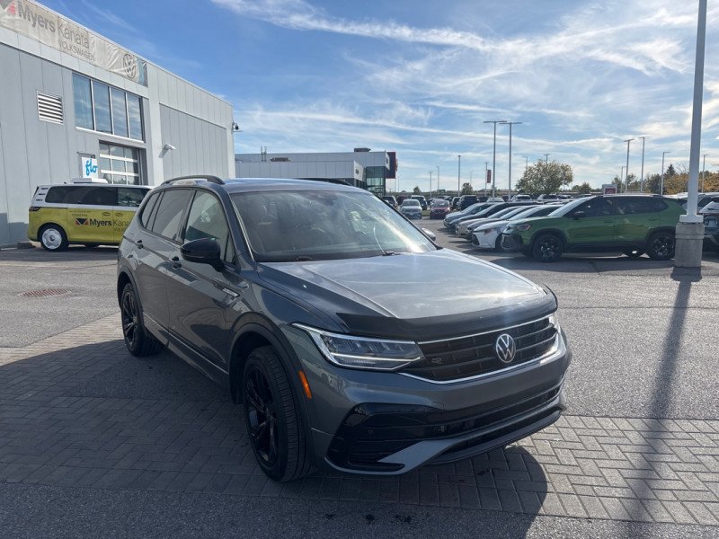 2023 Volkswagen Tiguan Comfortline R-Line Black Edition-4