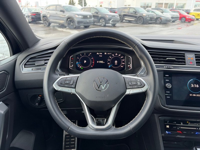 Volkswagen Tiguan Comfortline R-Line Black Edition 2023-12
