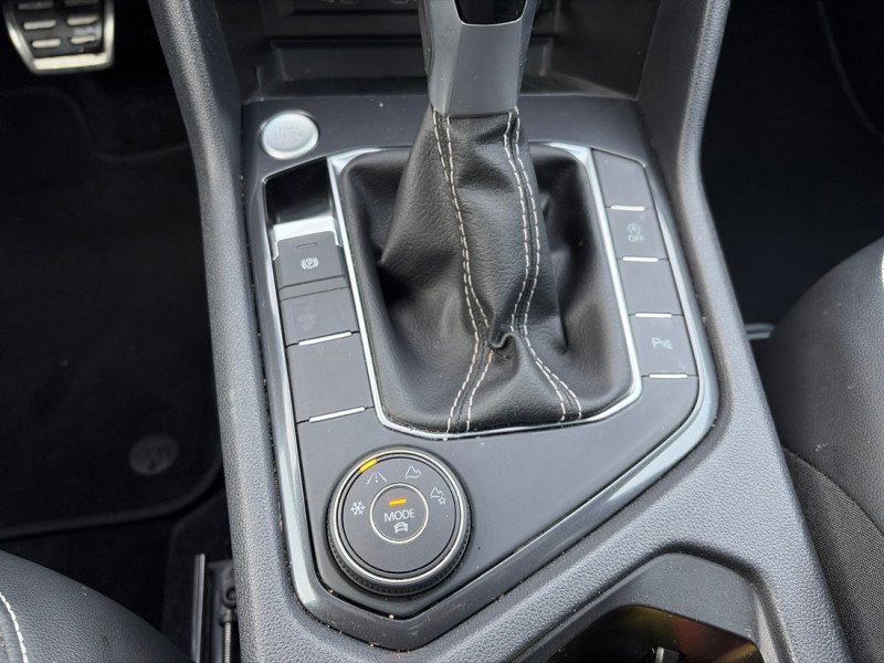 Volkswagen Tiguan Comfortline R-Line Black Edition 2023-16