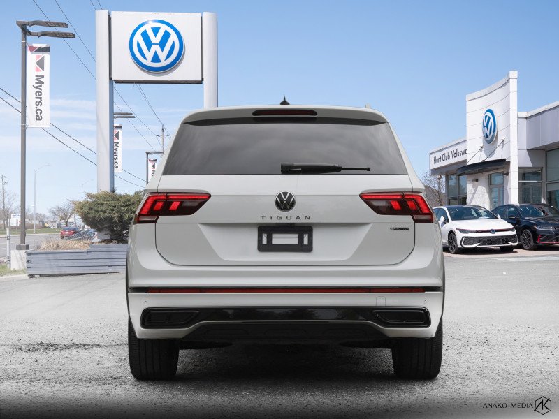 2024 Volkswagen Tiguan Comfortline R-Line Black Edition-3