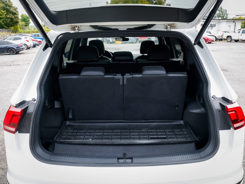 2024 Volkswagen Tiguan Comfortline R-Line Black Edition-9