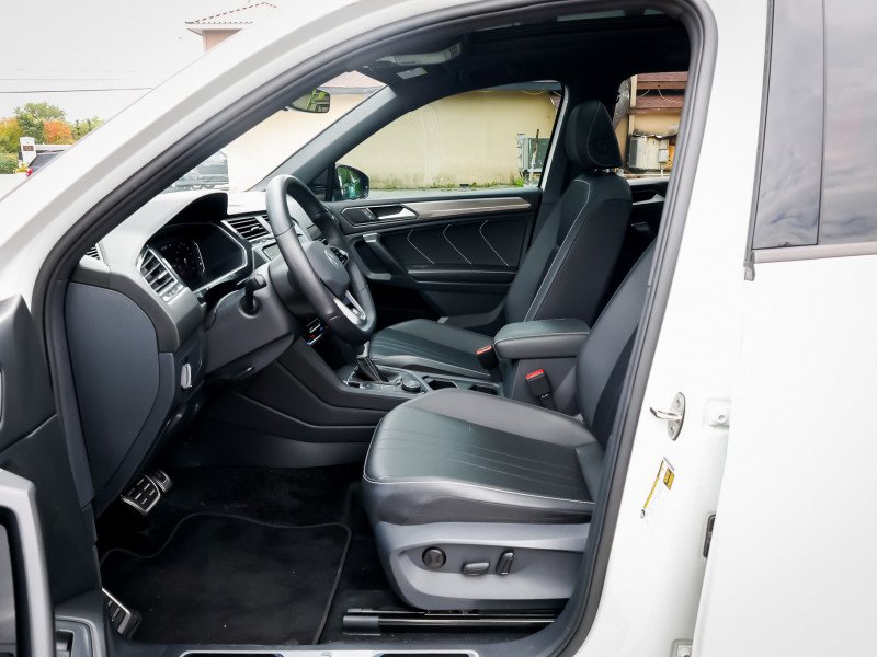 2024 Volkswagen Tiguan Comfortline R-Line Black Edition-7