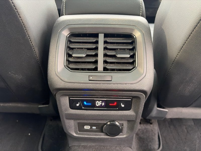 Volkswagen Tiguan Highline R-Line  - Leather Seats 2024-22
