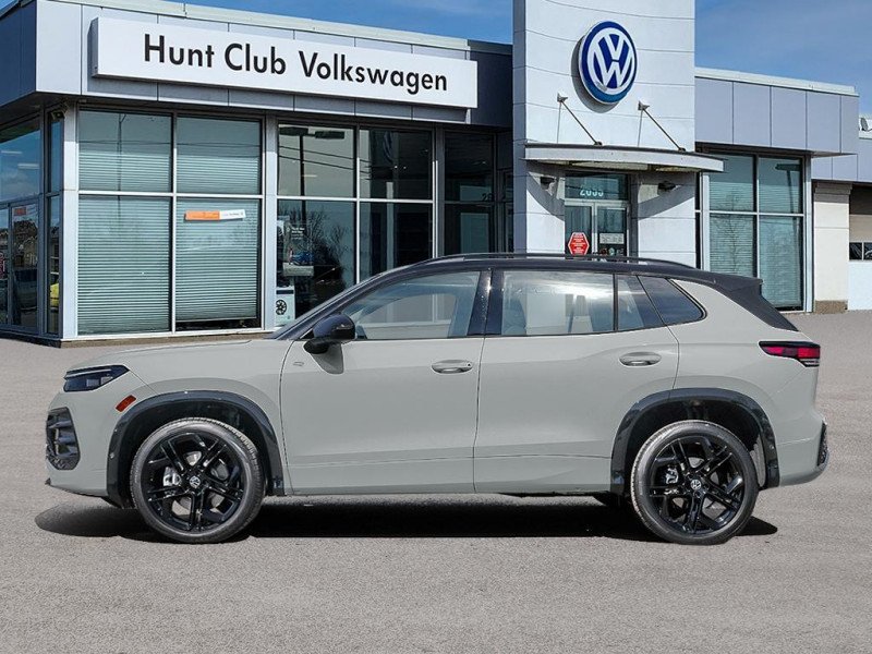 2026 Volkswagen Tiguan Comfortline R-Line Black Edition-2